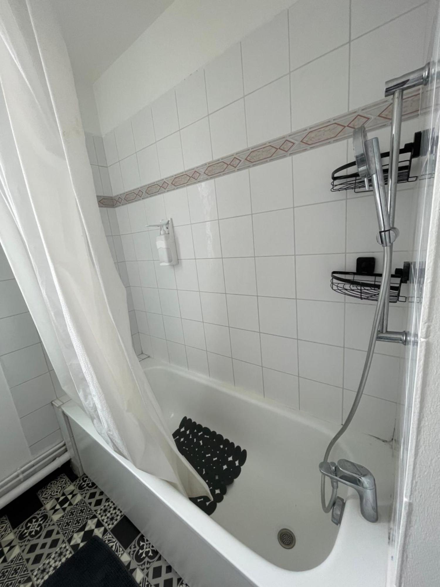 Jolie Chambre Proche De Paris Et Sa Peripherie Aubervilliers Buitenkant foto